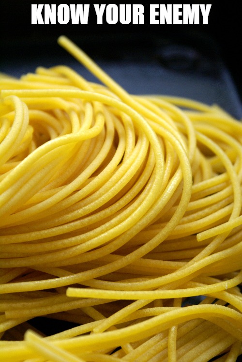 Скачай взломанный спагетти. Спагетти код. Спагетти код Мем. Недоваренные спагетти причёска. Веревка похожая на спагетти.